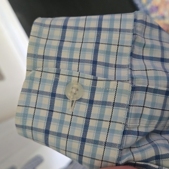 Vineyard Vines long sleeve shirt - Picture 2 of 8